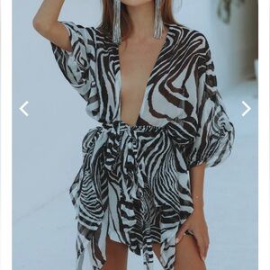 Chic le frique set NWT